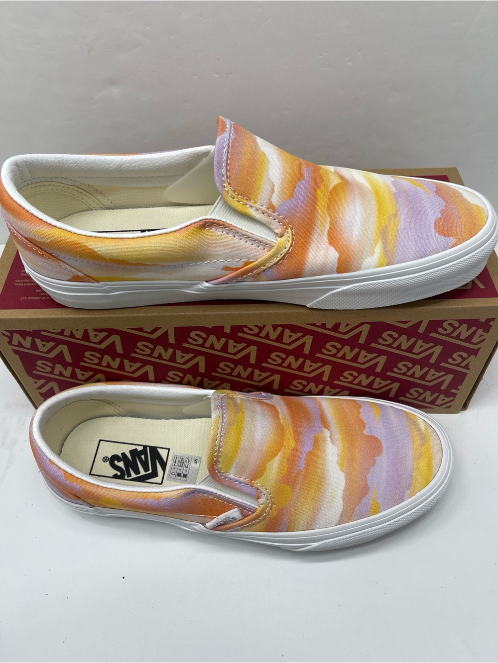 Vans WMNS Classic Slip-On Festival Dream Multi
Sneakers Lavender Watercolor